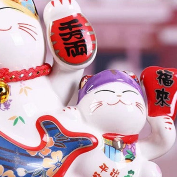 Grand Daruma Maneki Neko
