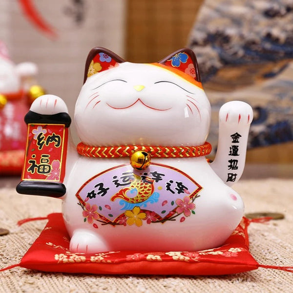 Japanese Cat Maneki Neko