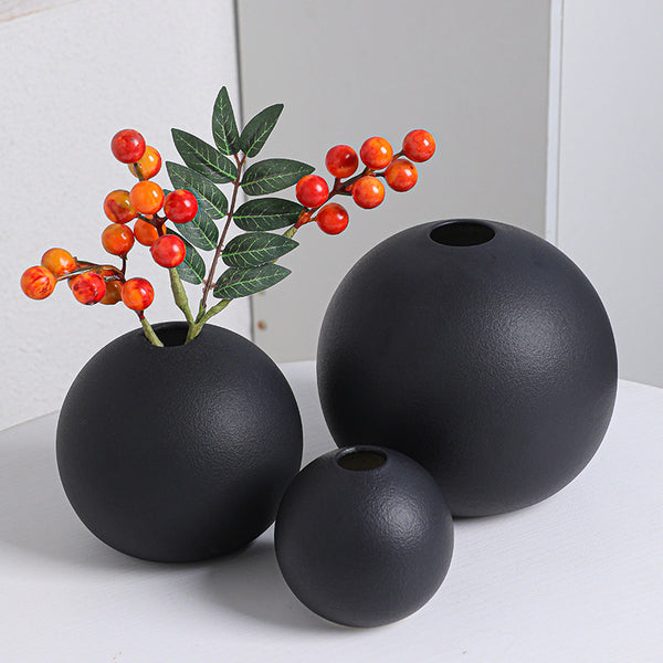 Vase Noir Design